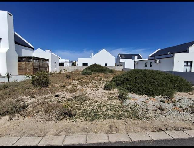 LAND FOR SALE IN BRITANNIA BAY